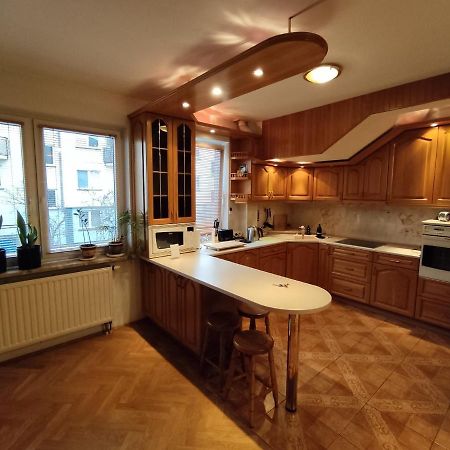 Classic Apartament Metro Kabaty Варшава Экстерьер фото