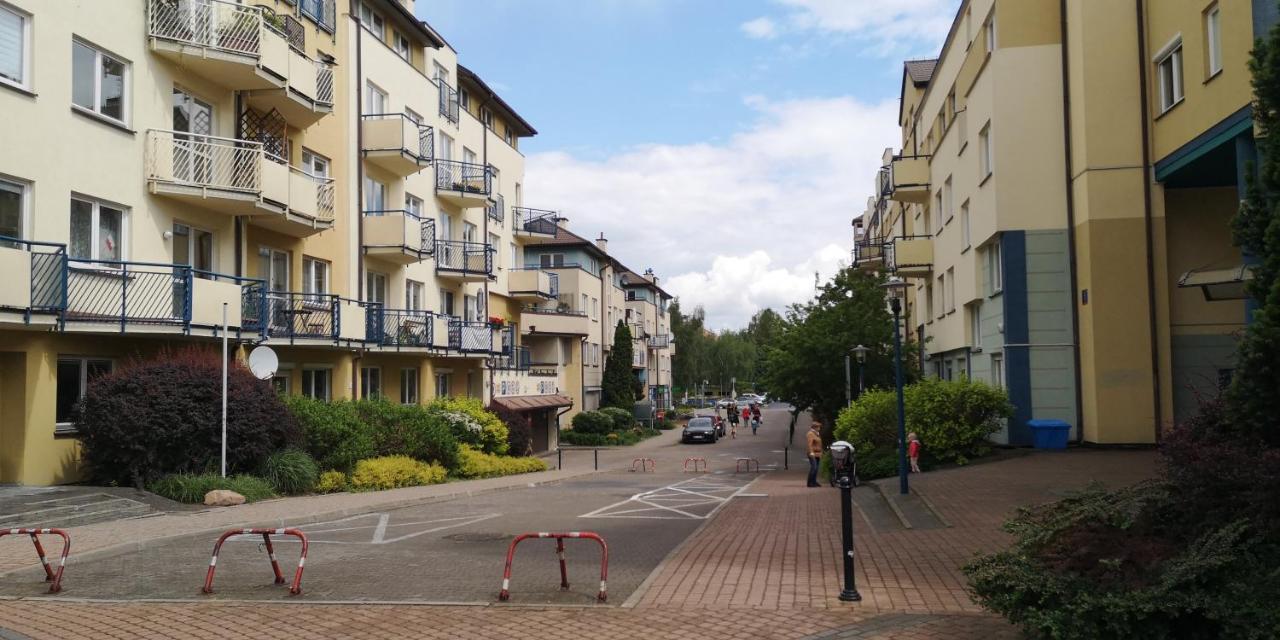 Classic Apartament Metro Kabaty Варшава Экстерьер фото