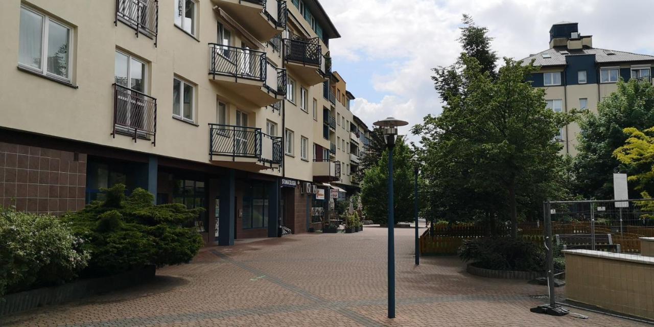 Classic Apartament Metro Kabaty Варшава Экстерьер фото
