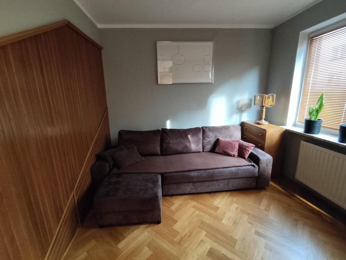 Classic Apartament Metro Kabaty Варшава Экстерьер фото