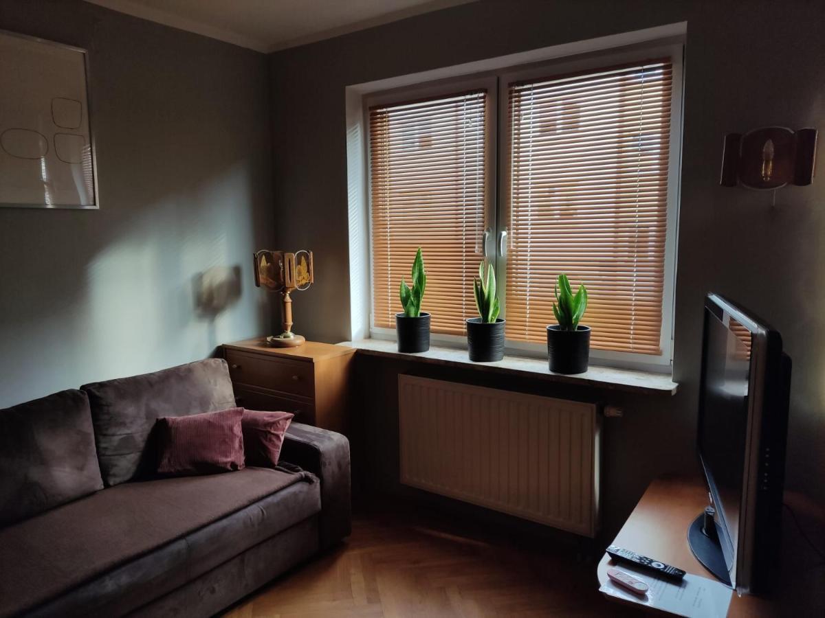 Classic Apartament Metro Kabaty Варшава Экстерьер фото