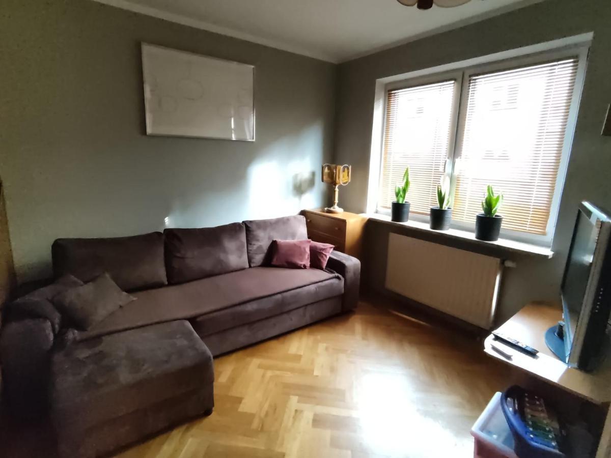 Classic Apartament Metro Kabaty Варшава Экстерьер фото