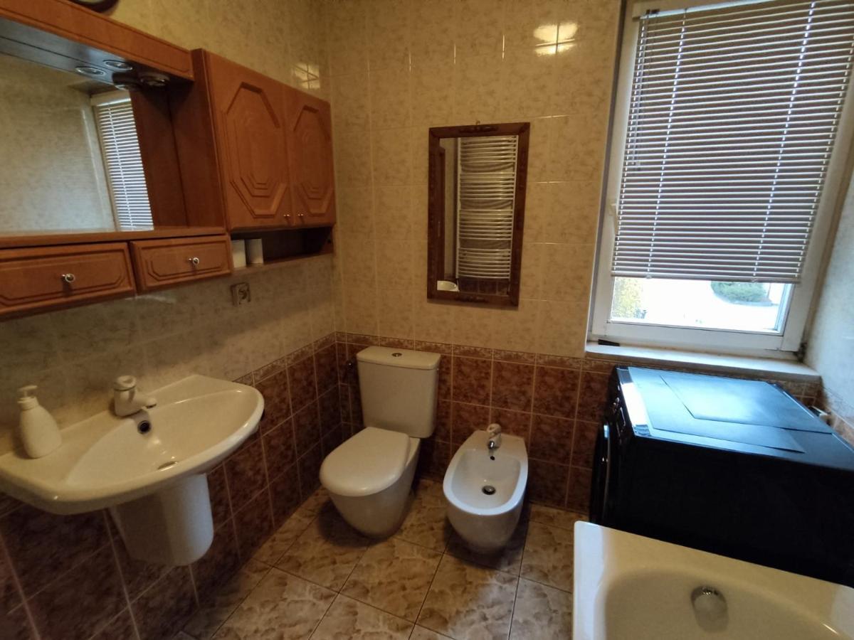 Classic Apartament Metro Kabaty Варшава Экстерьер фото